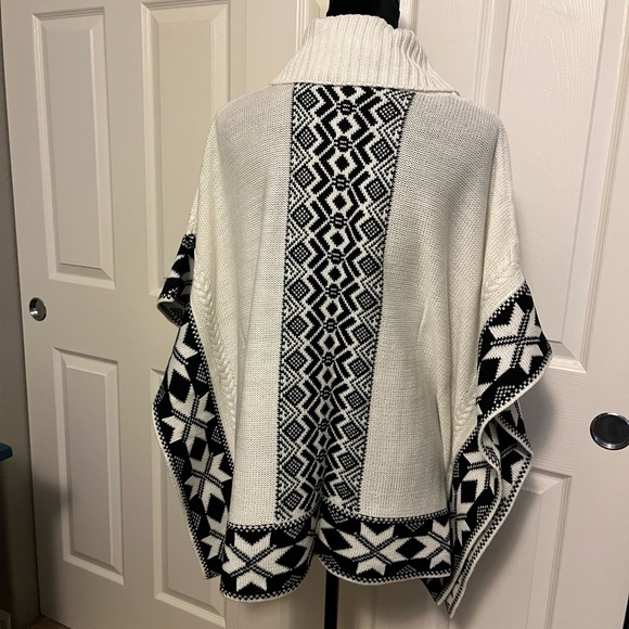 BLACK RIVET Gorgeous Cape Cowl Neck Sweater!! - Picture 5 of 11